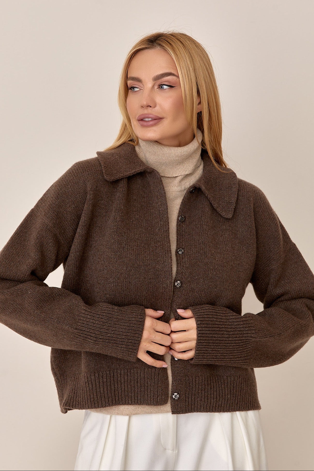 #color_chestnut brown