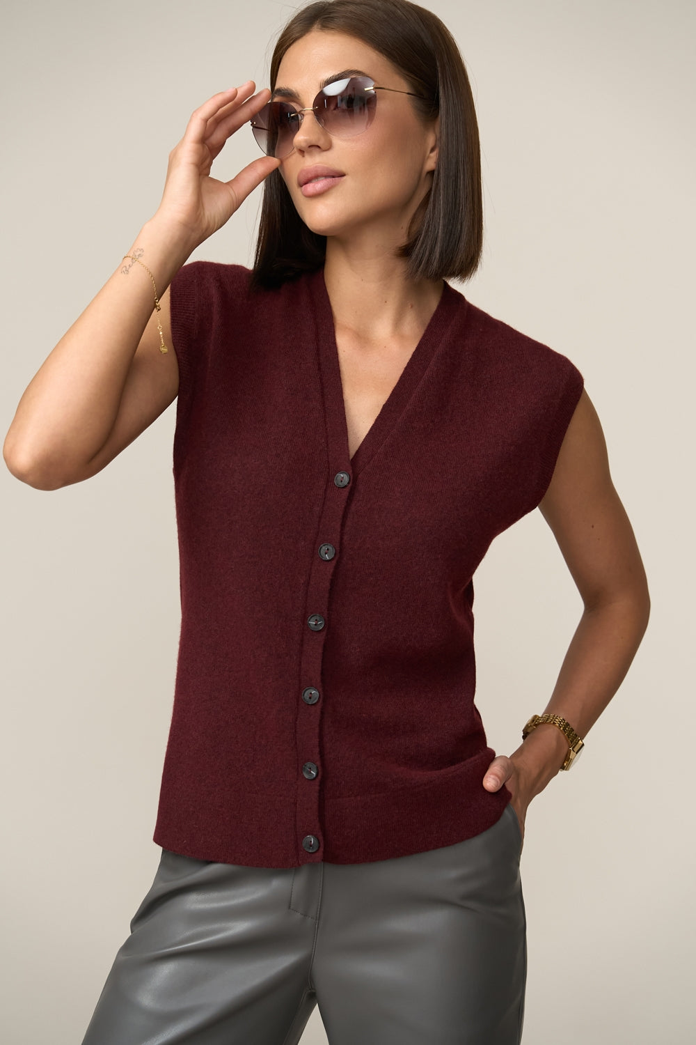 #color_burgundy red