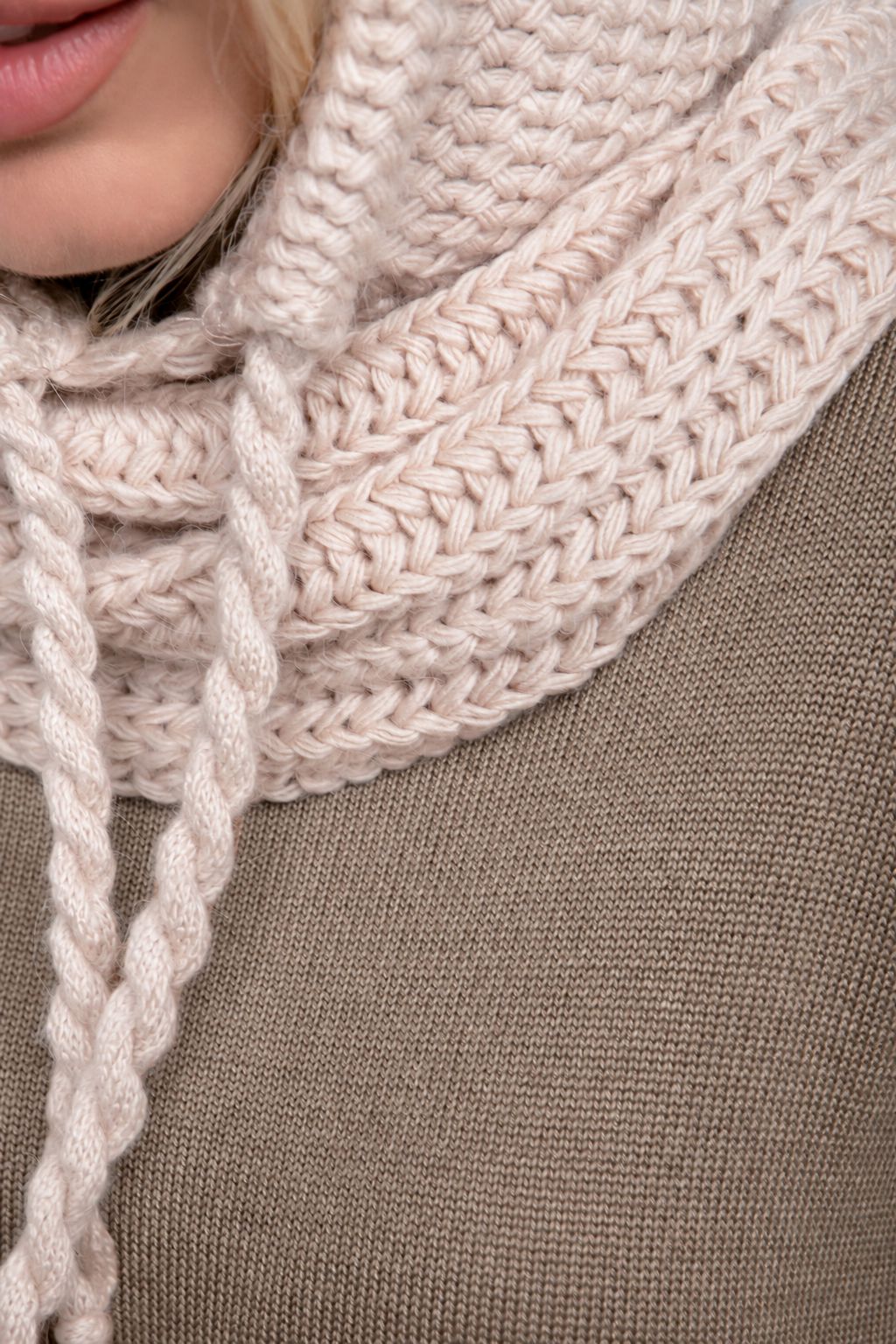 Pearl knit hooded scarf with extended neck warmer and drawstring