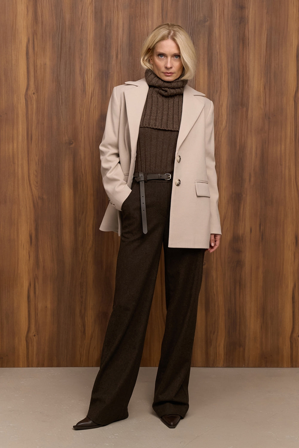 #color_chestnut brown