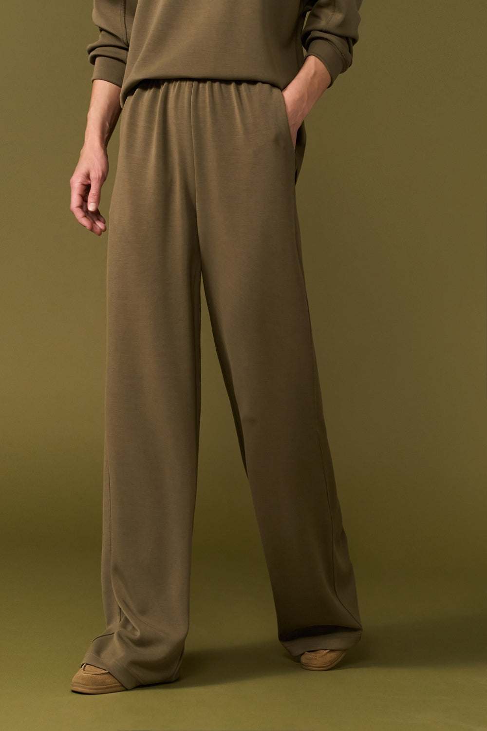 #color_moss taupe