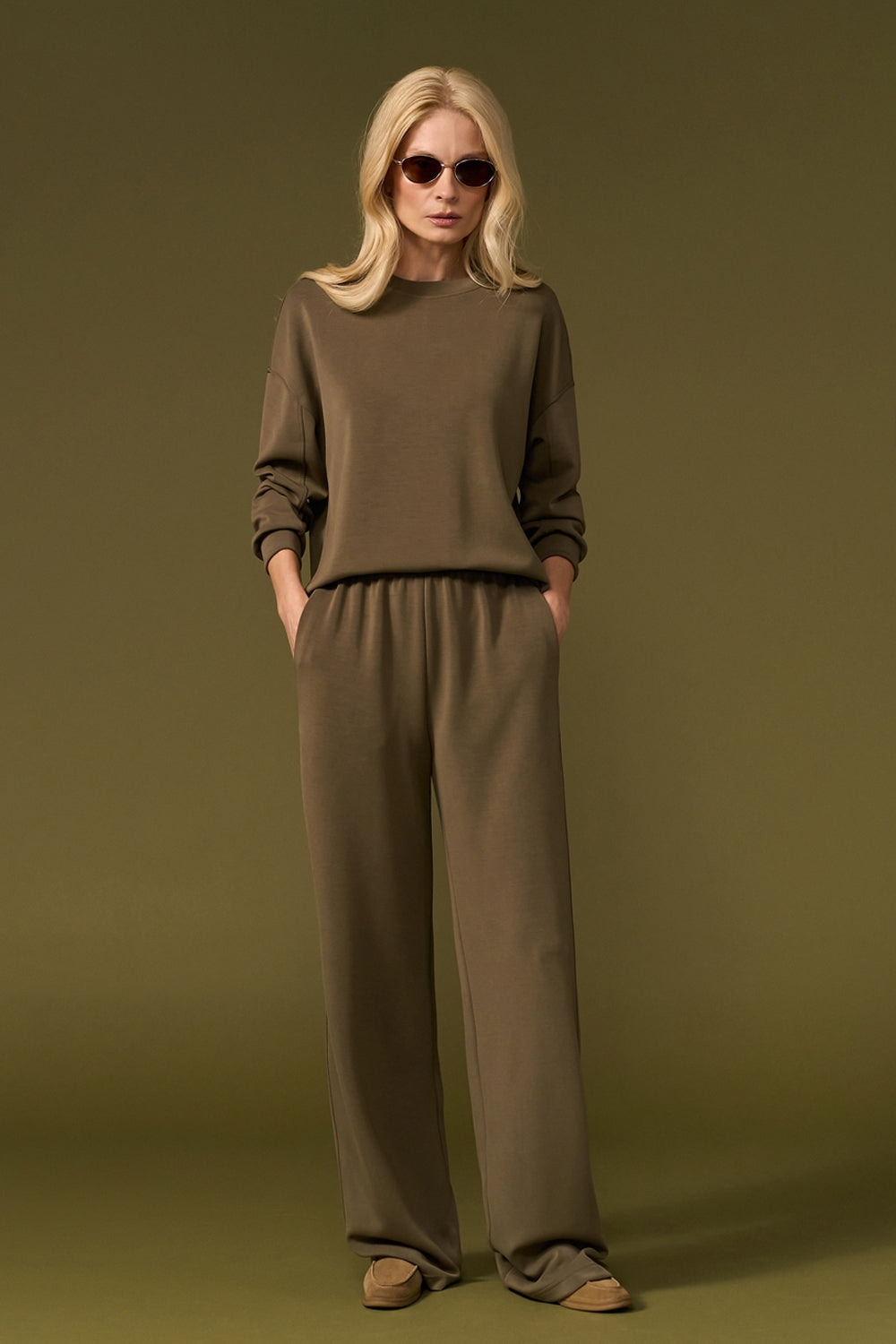 #color_moss taupe