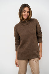 #color_chestnut brown