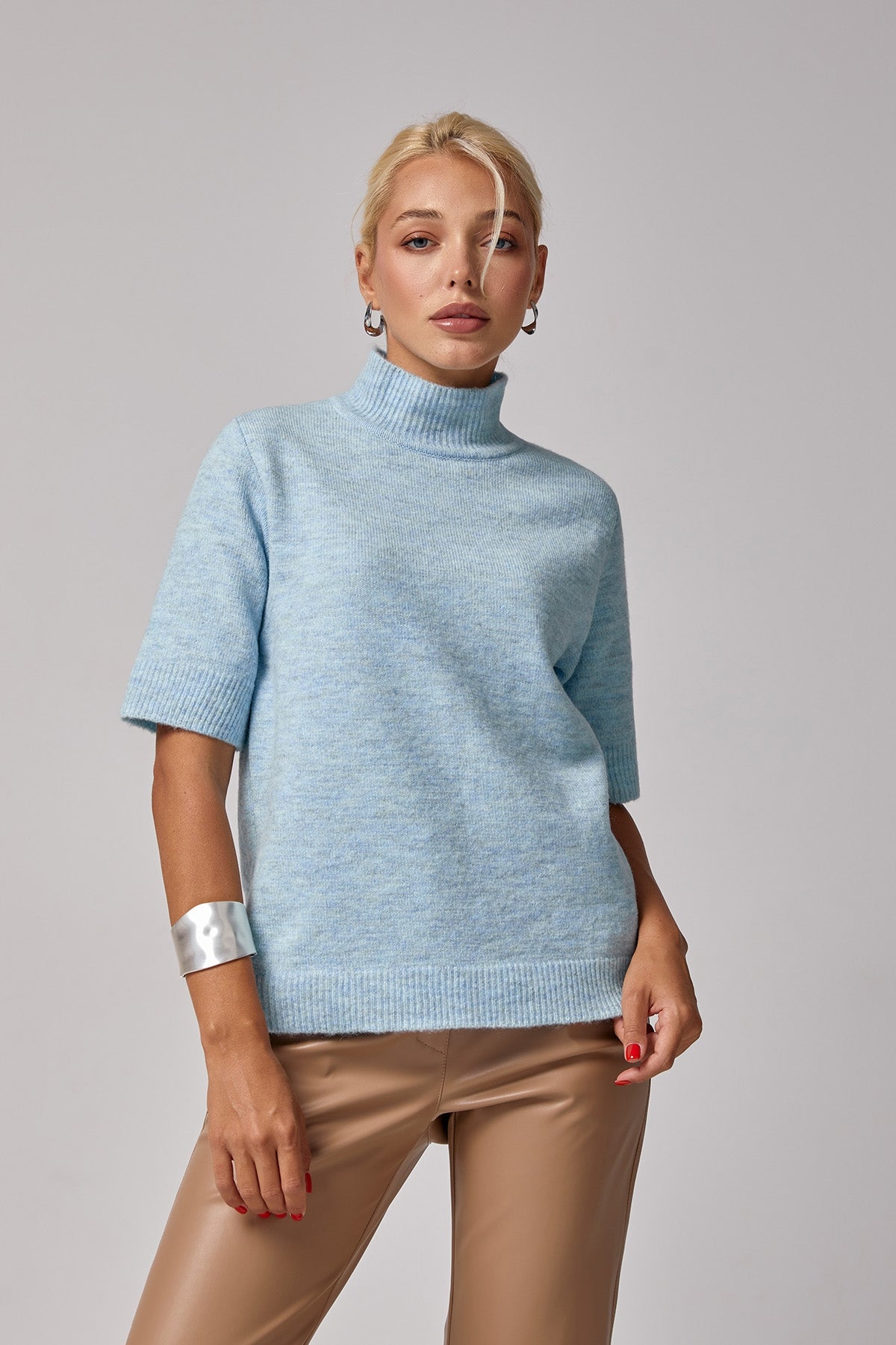 Wool Knit Top with Short Sleeves