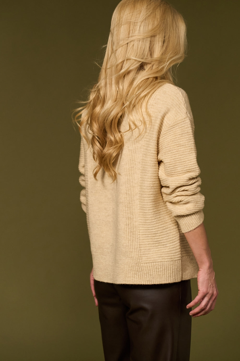 Rippenstrick-Pullover aus Wolle & Mohair mit Stehkragen