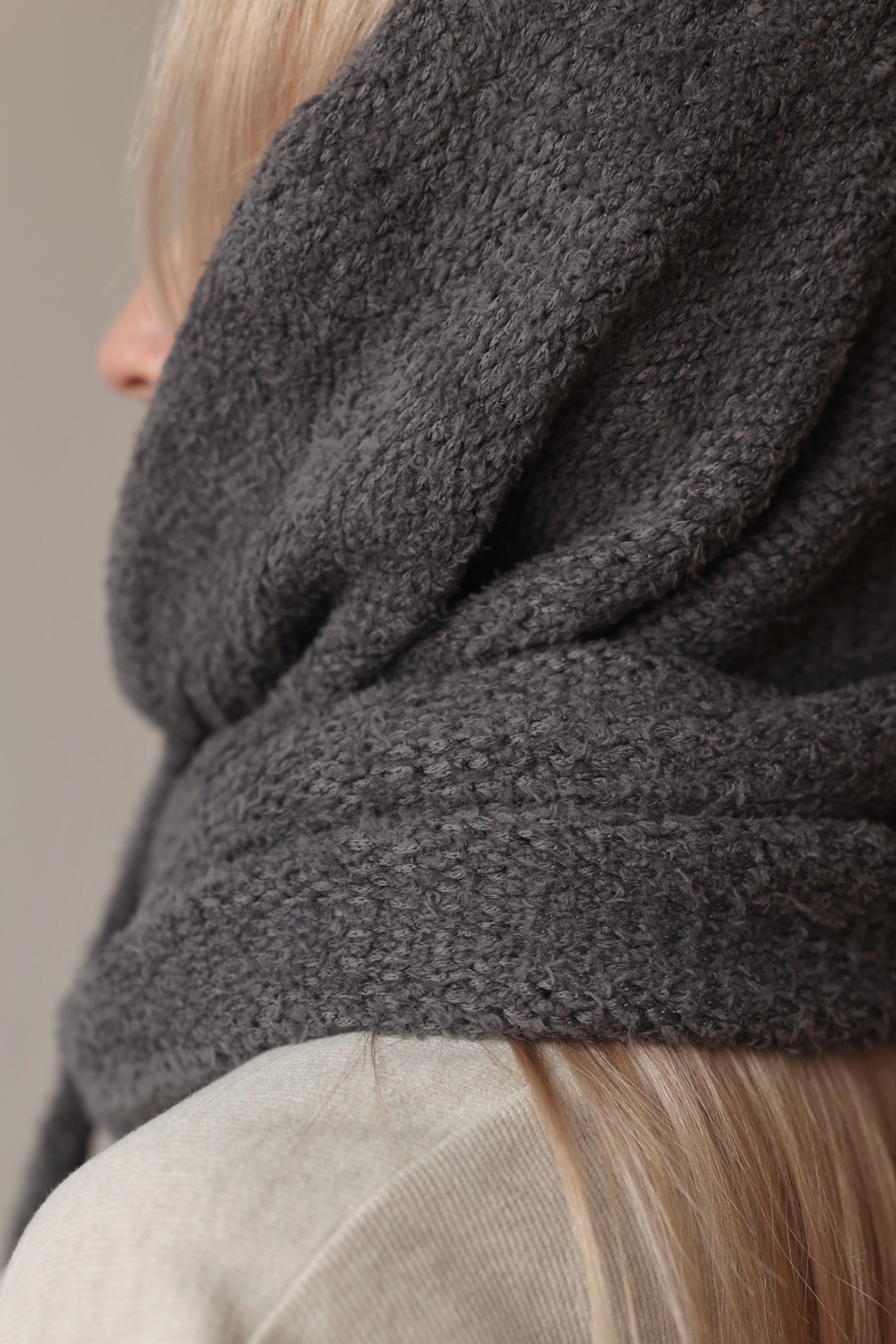 #color_dark gray