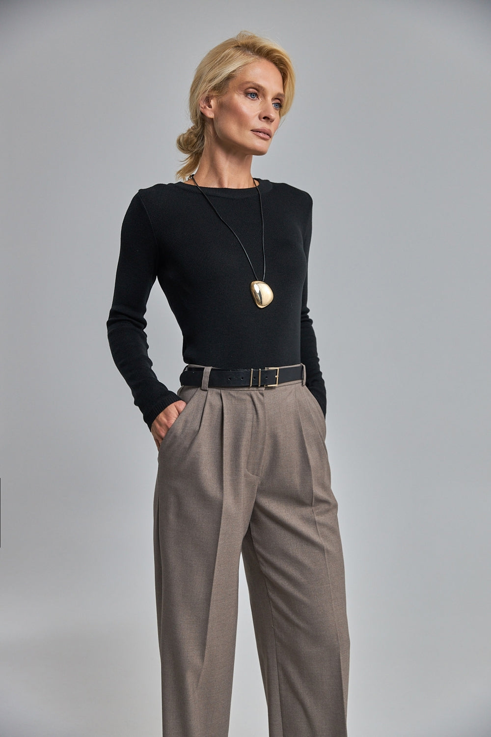 Long Sleeve Knit Sweater with Ribbed Cuffs, Black