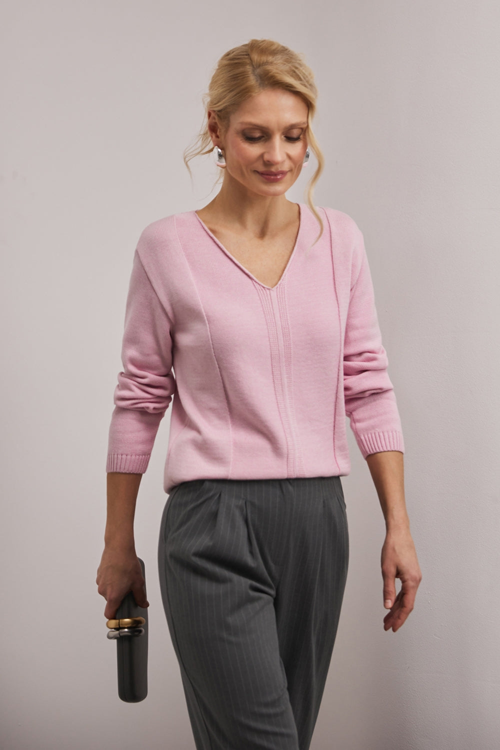 Women’s Textured Cotton V-Neck Sweater, Pink