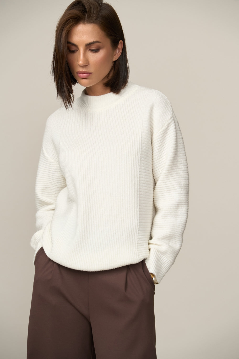 #color_off-white