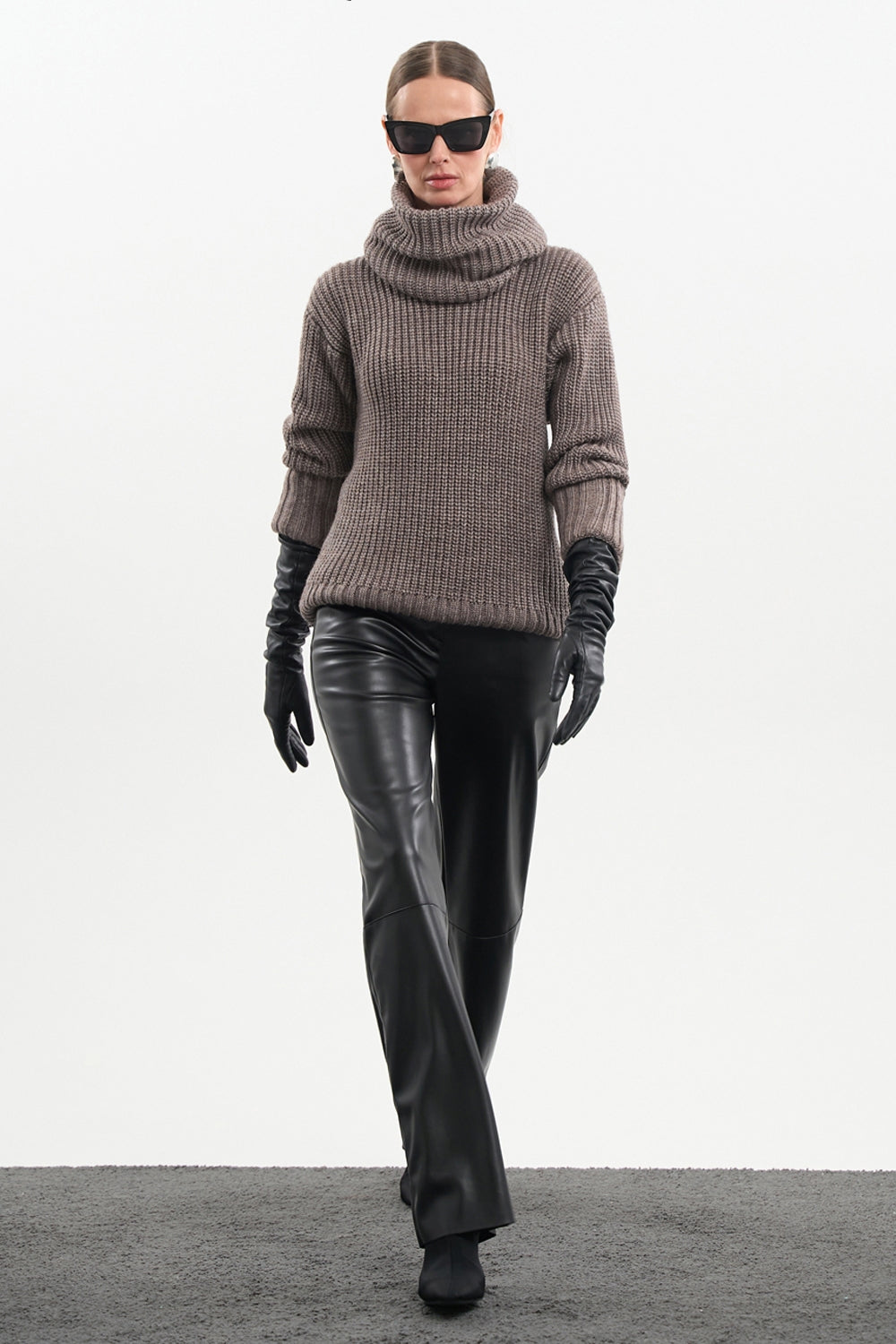 #color_mink taupe
