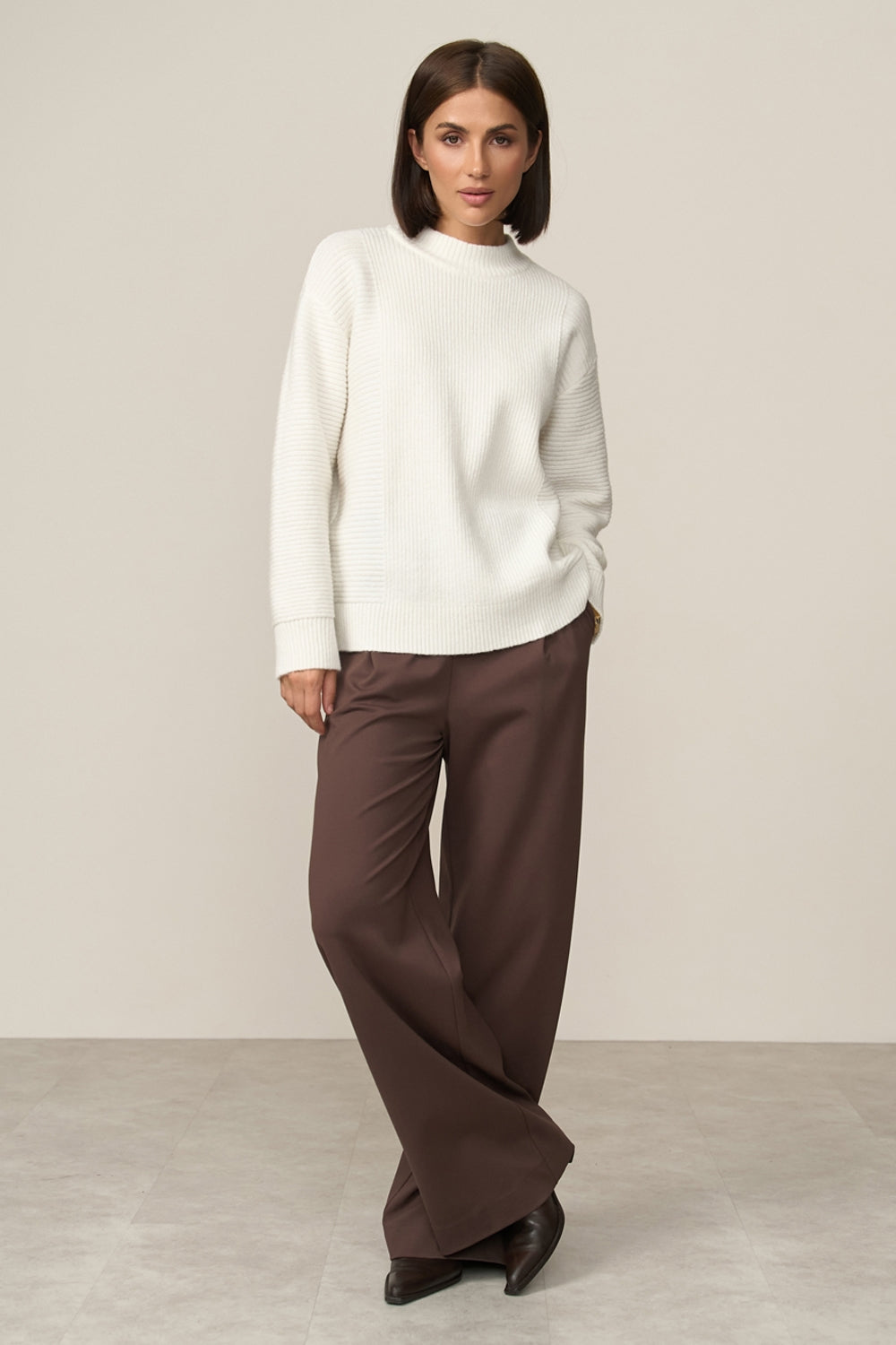 #color_off-white
