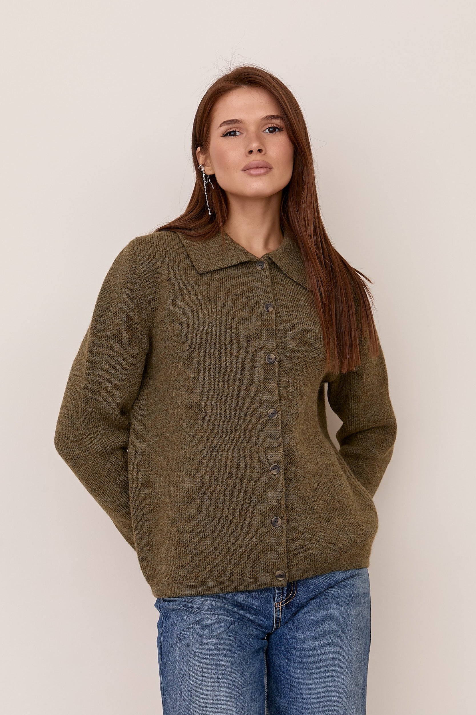 #color_olive moss