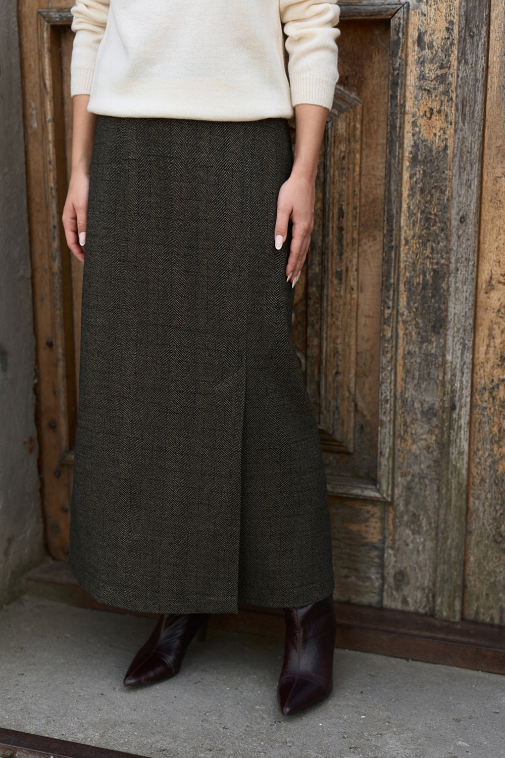Women’s Wool Maxi Skirt Front Slit Straight Fit