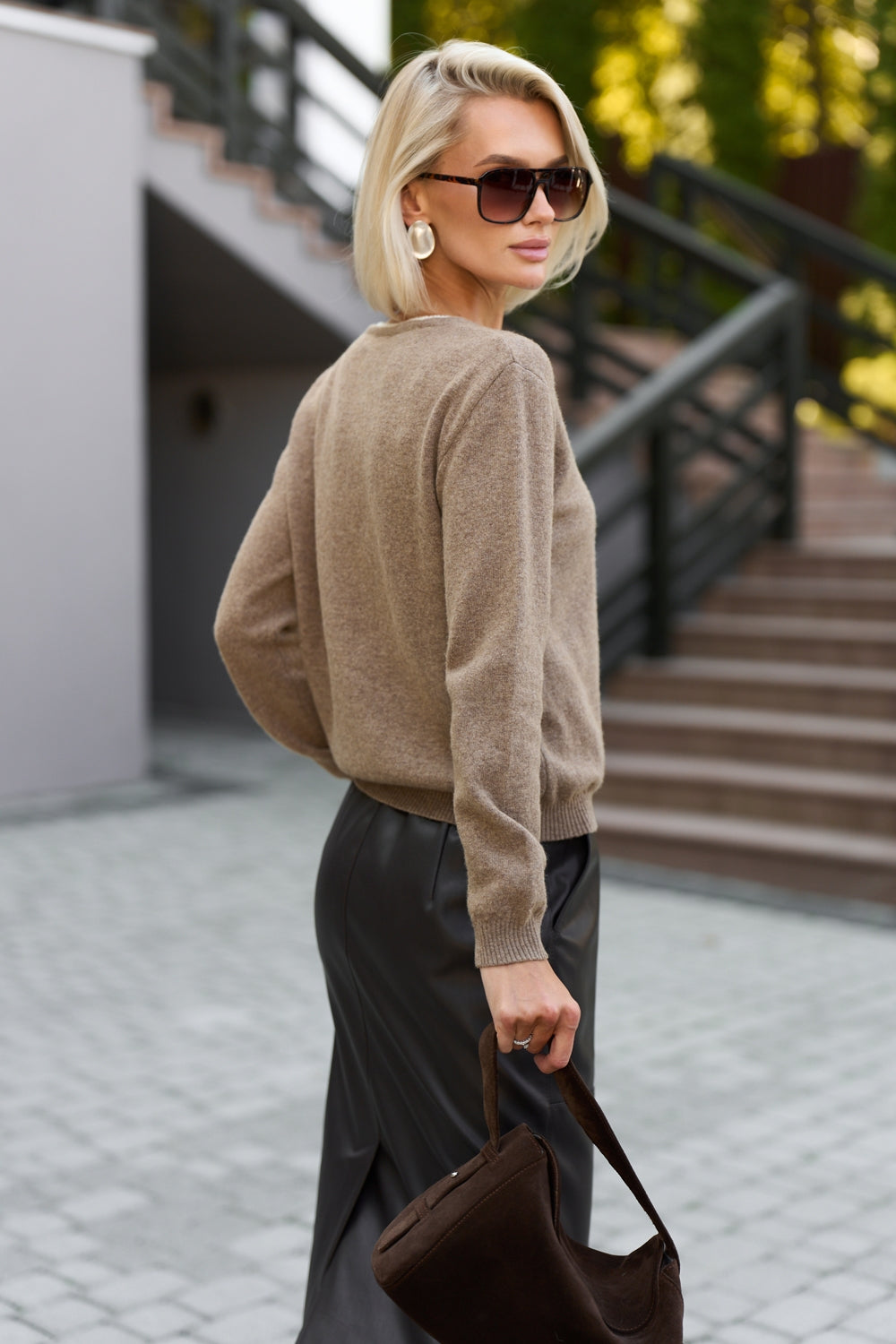 Lambswool Cashmere Knit Crew Neck Sweater with Contrast Trim