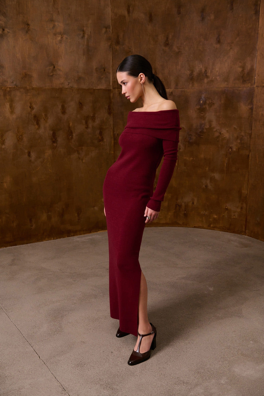 #color_burgundy red