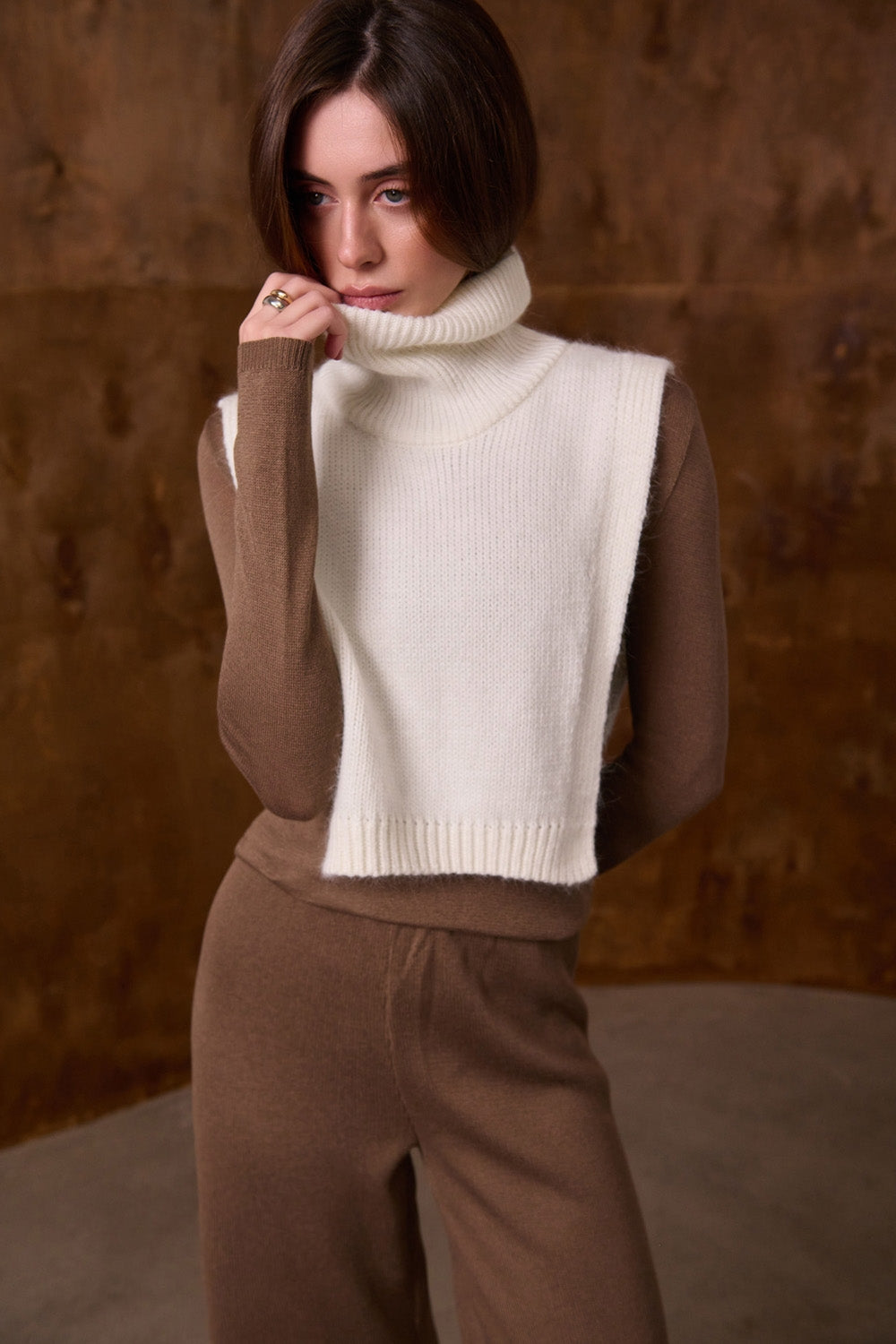 #color_ivory