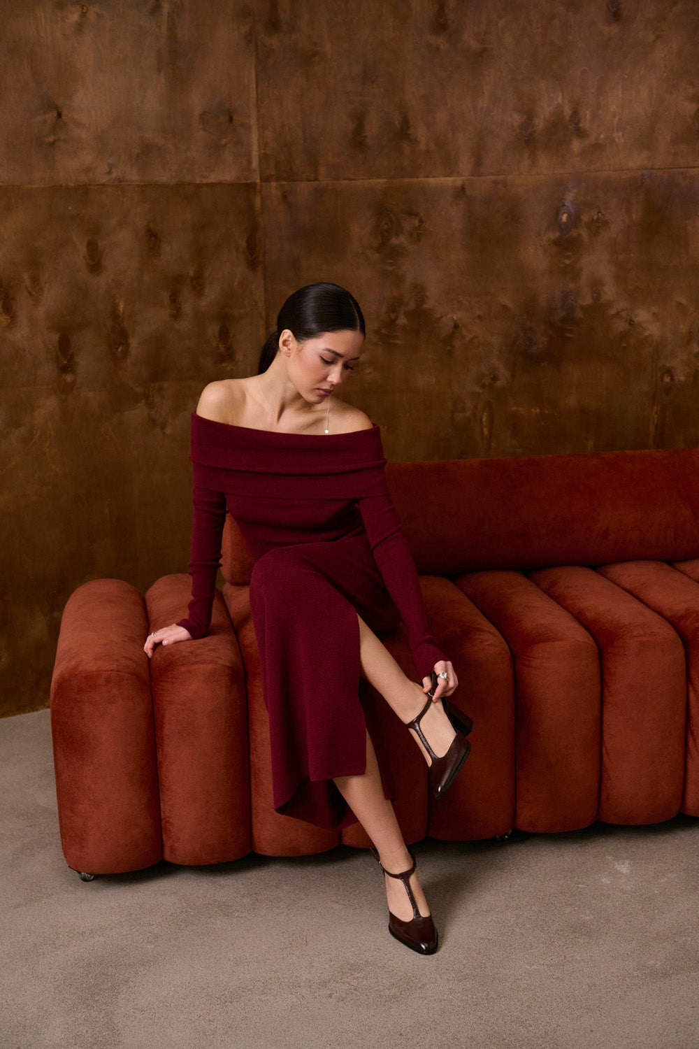 #color_burgundy red