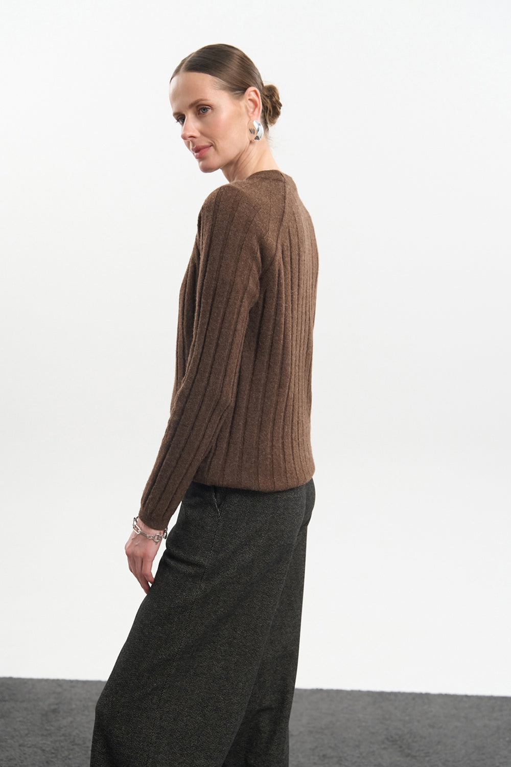 #color_chestnut brown