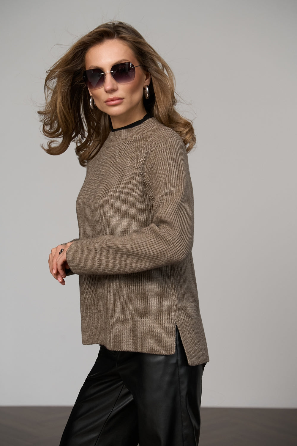 #color_taupe