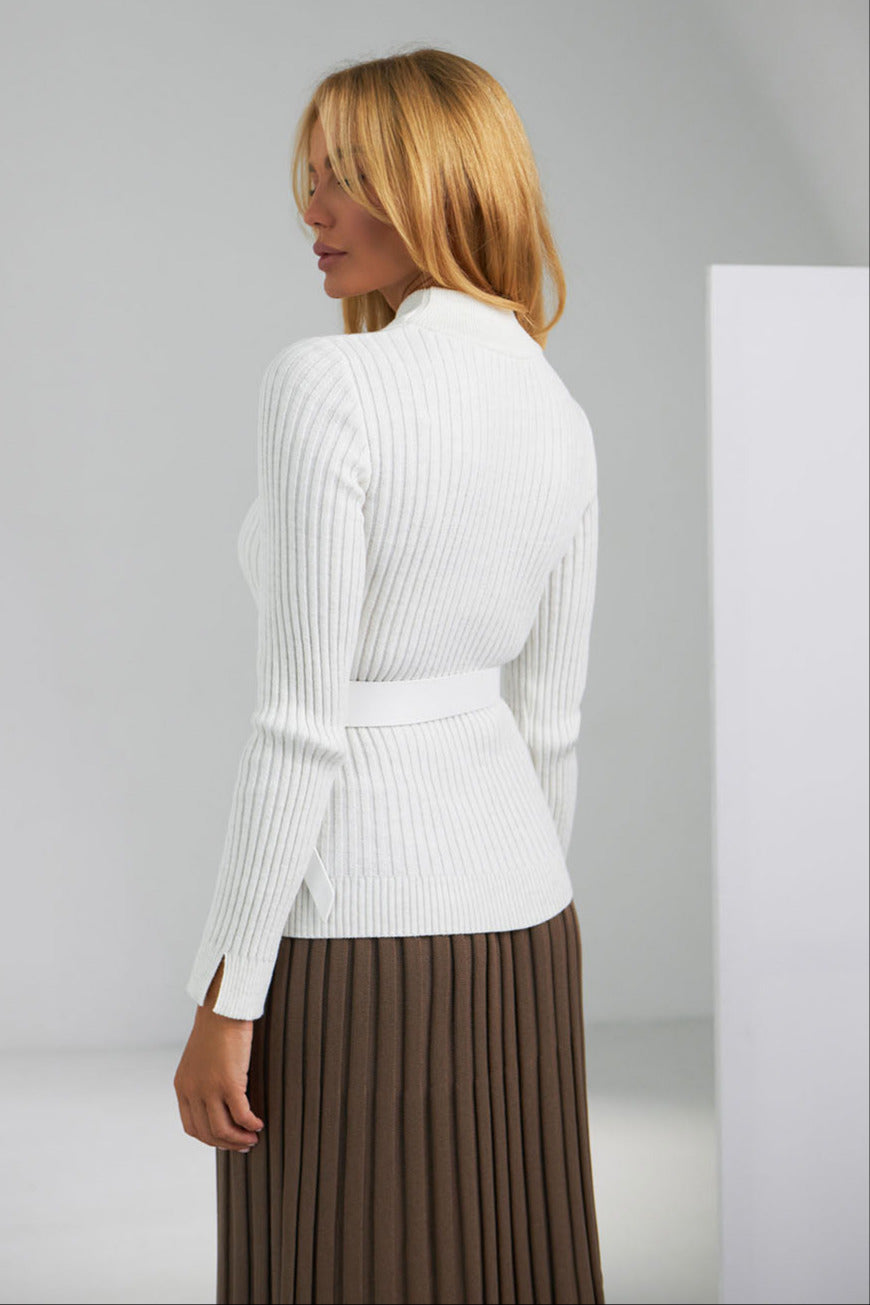 #color_off-white