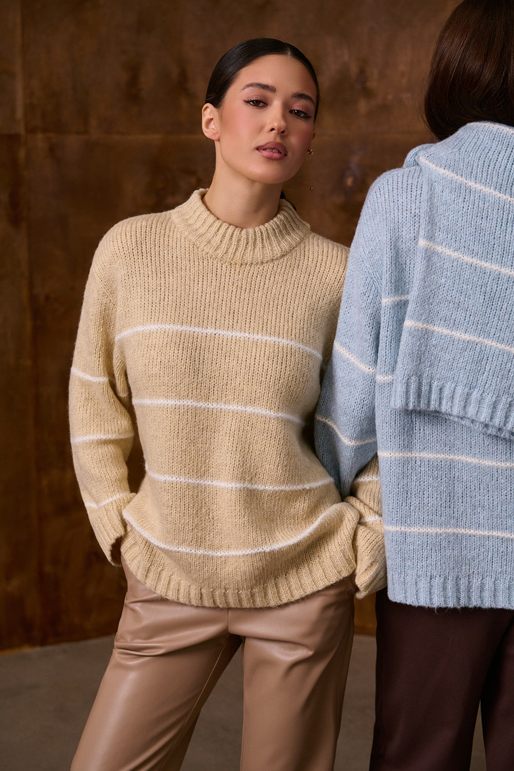 #color_warm beige
