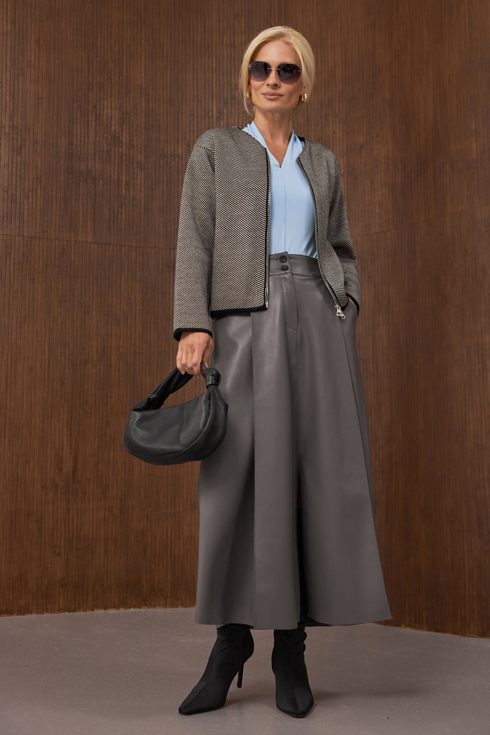 Black linen V neck knit cardigan with full front zipper