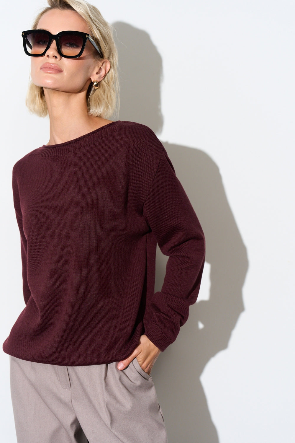 #color_burgundy red