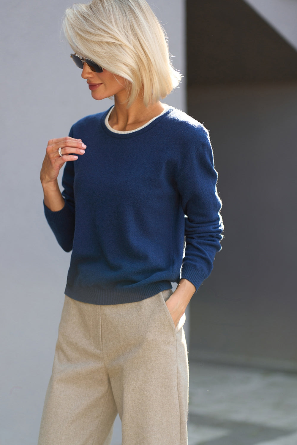 Lambswool Cashmere Knit Crew Neck Sweater with Contrast Trim