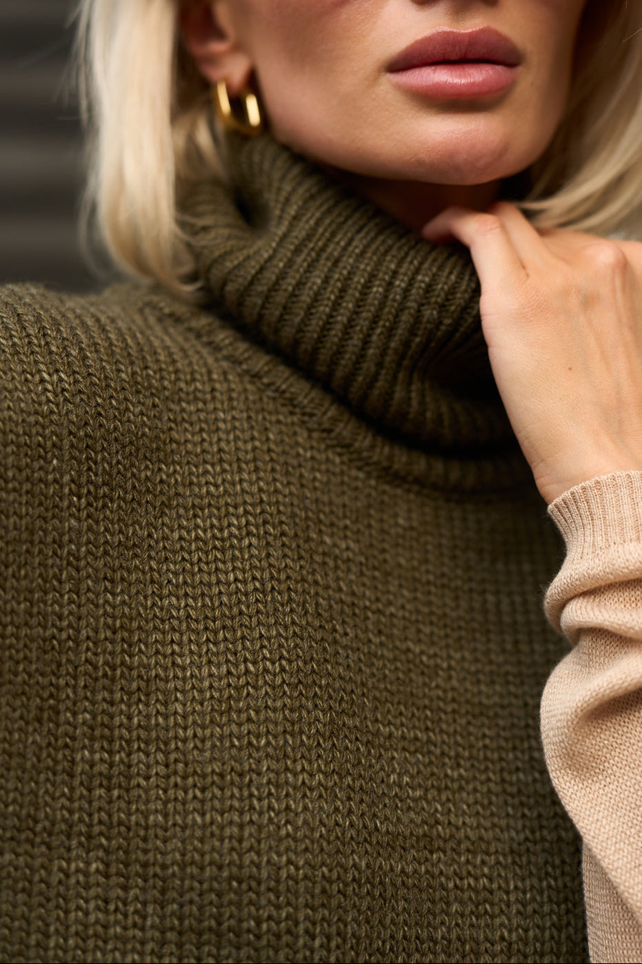 Women’s Wool Knit Turtleneck Dickey Shoulder Warmer