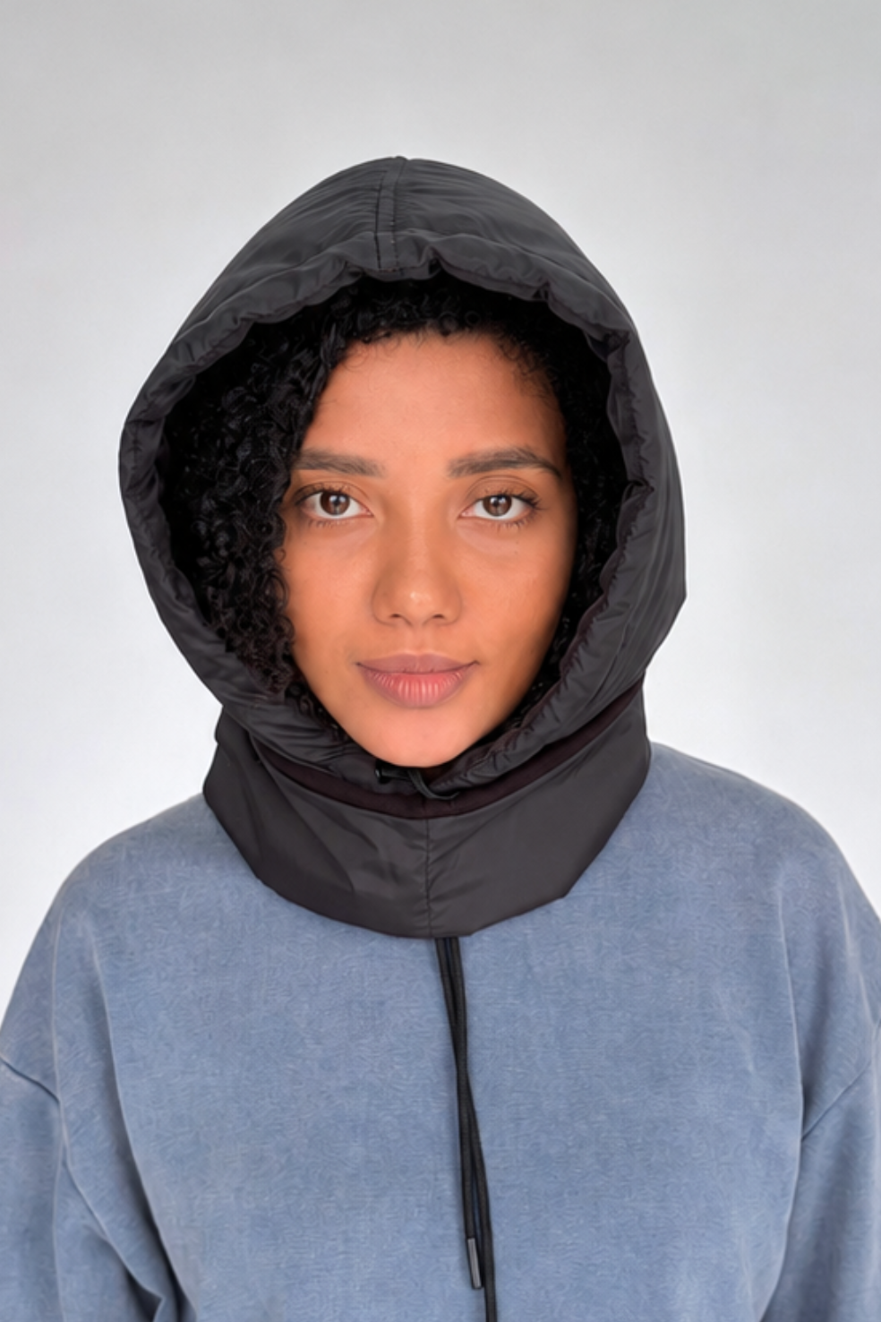 Satin-gefütterter wasserdichter Kapuzenschal zum Bedecken von Haaren und Hals