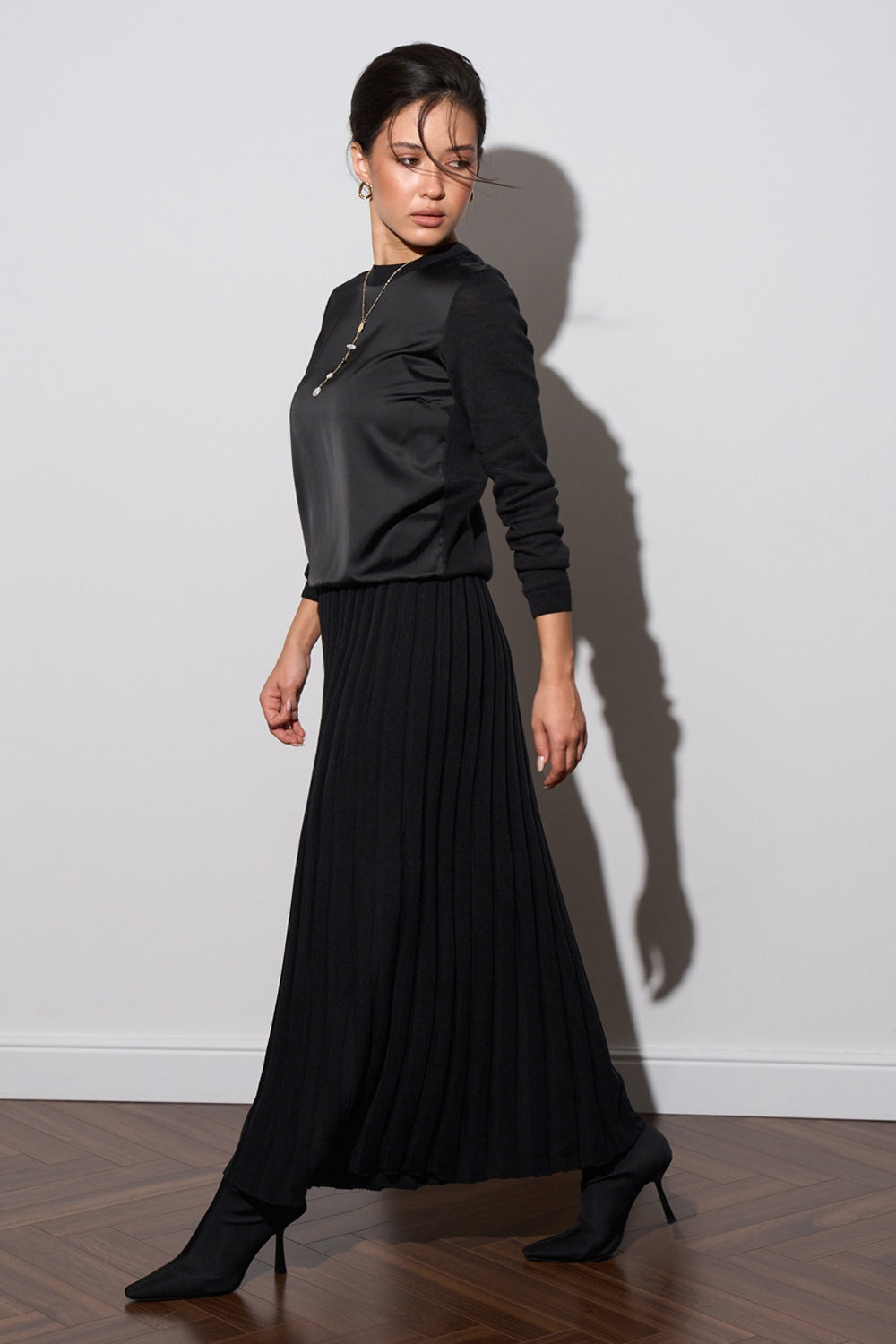 Cotton Knit Pleated Midi Skirt