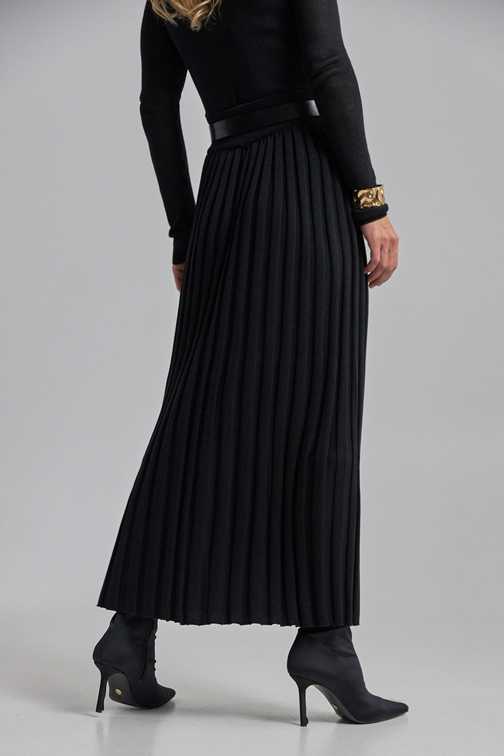 Cotton Knit Pleated Midi Skirt