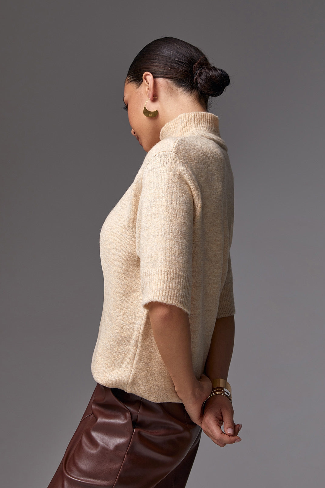 #color_warm beige