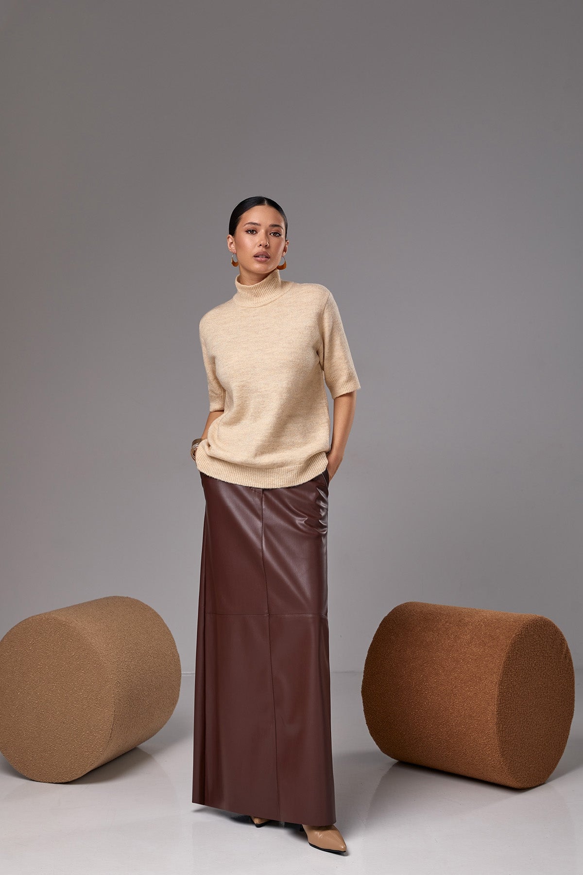 #color_warm beige