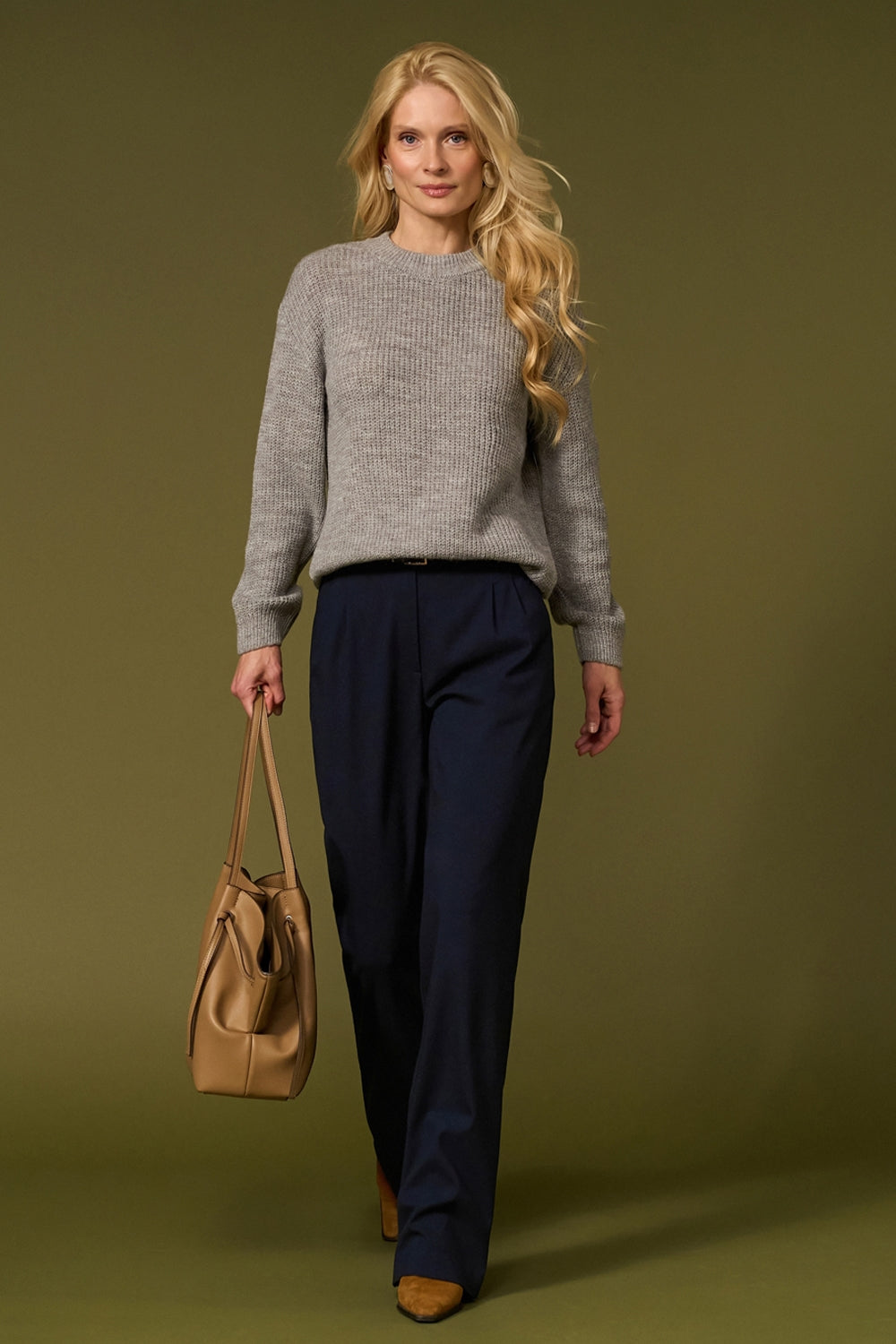 Crew neck alpaca wool sweater for cool-weather layering