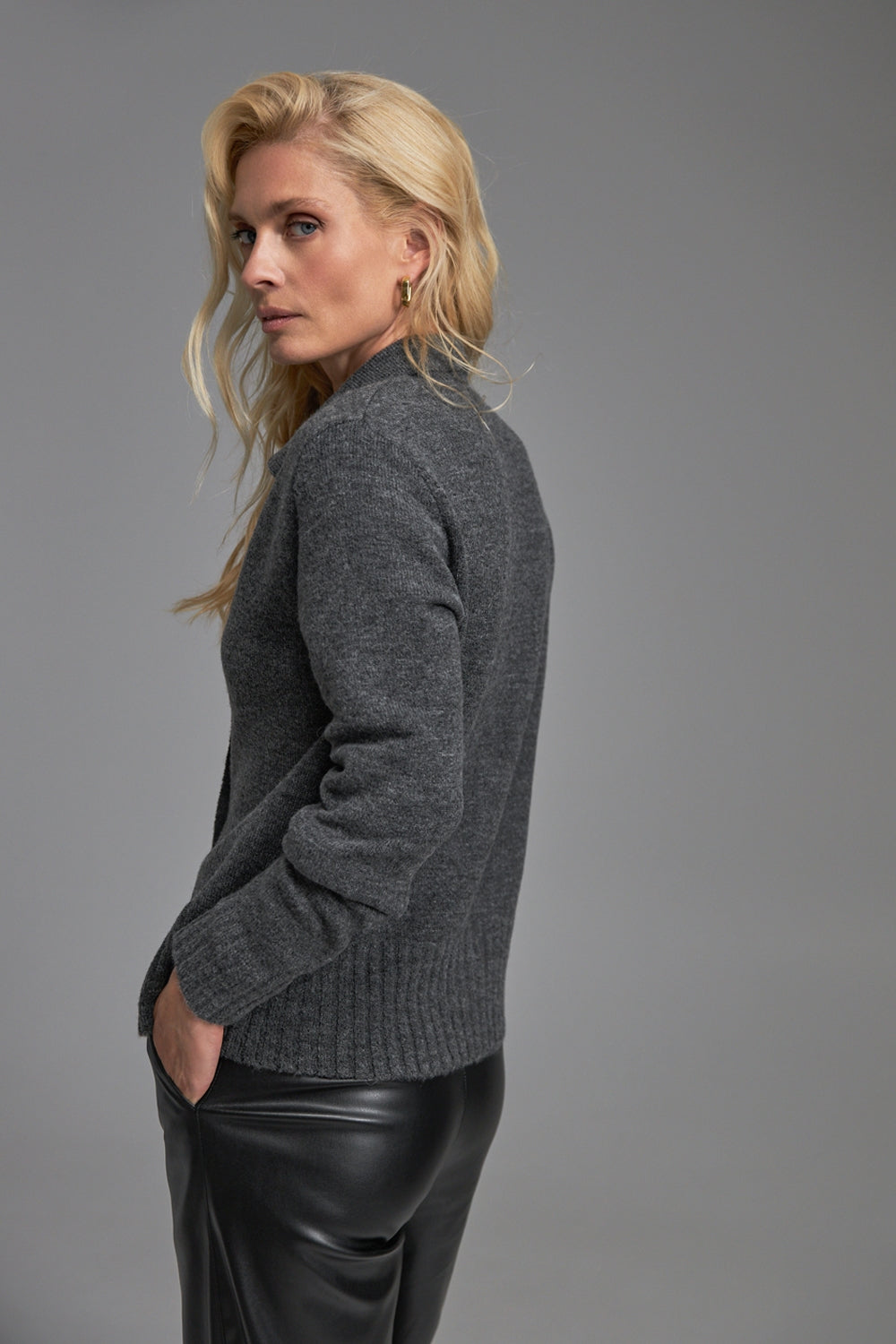 #color_dark gray