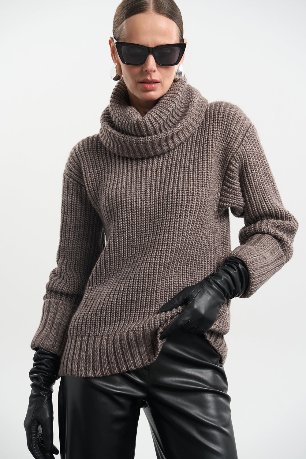 #color_mink taupe