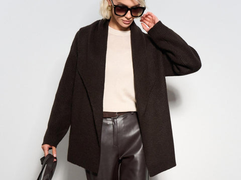WOMEN'S CLOTHING